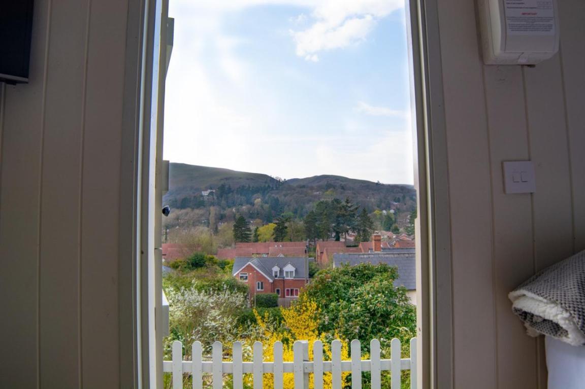 Hilltop Hut Church Stretton Esterno foto