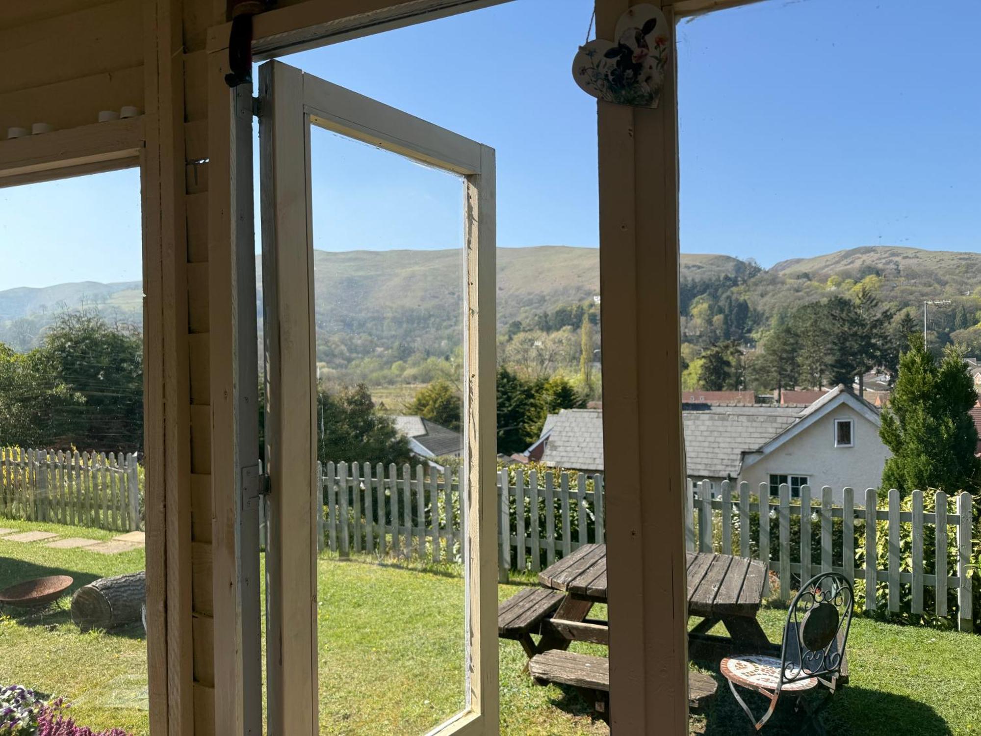Hilltop Hut Church Stretton Esterno foto